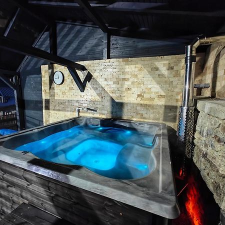 Casa Miclau Apartment เบยเล เฮร์คูลาเน ภายนอก รูปภาพ