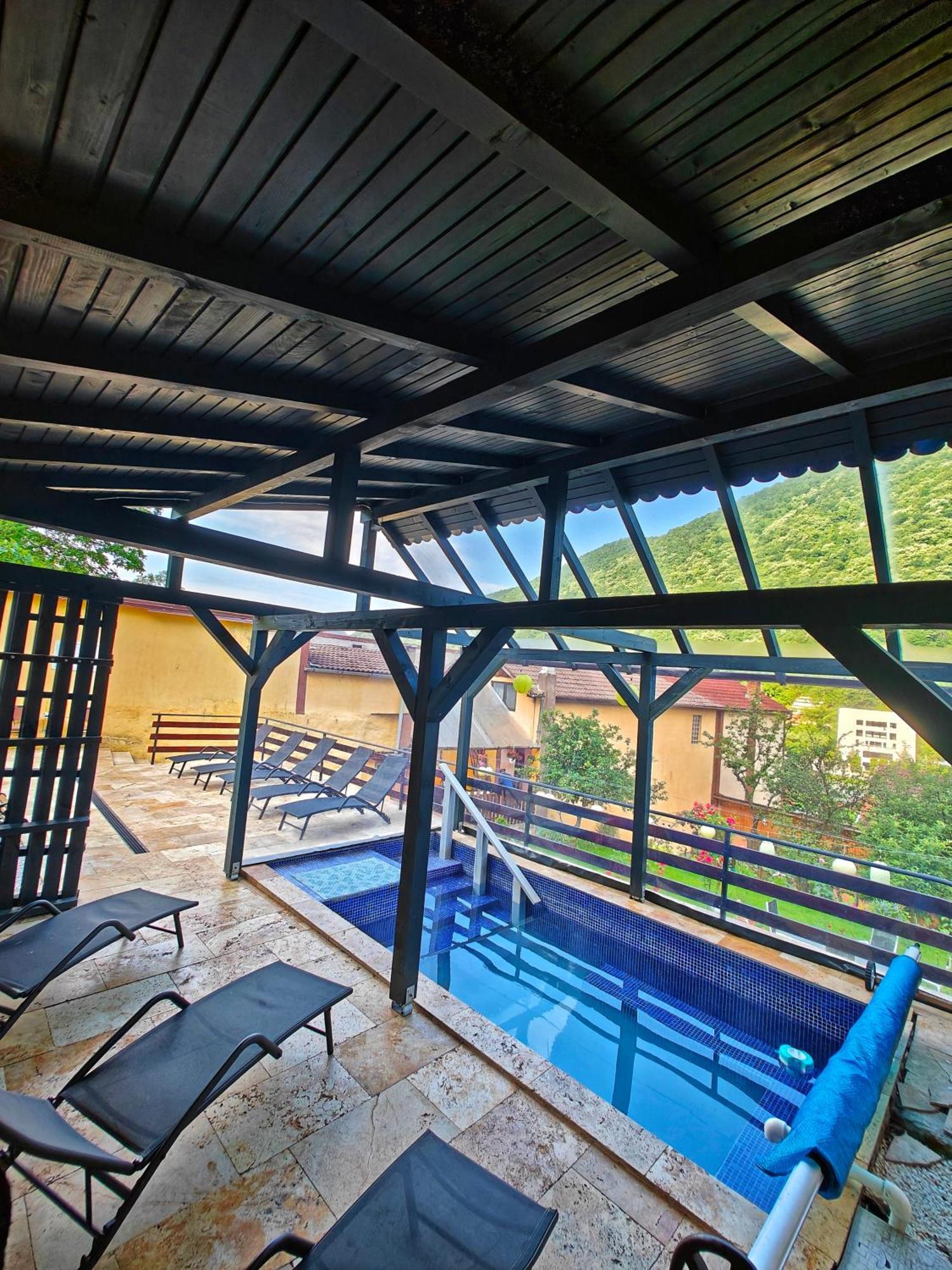 Casa Miclau Apartment เบยเล เฮร์คูลาเน ภายนอก รูปภาพ