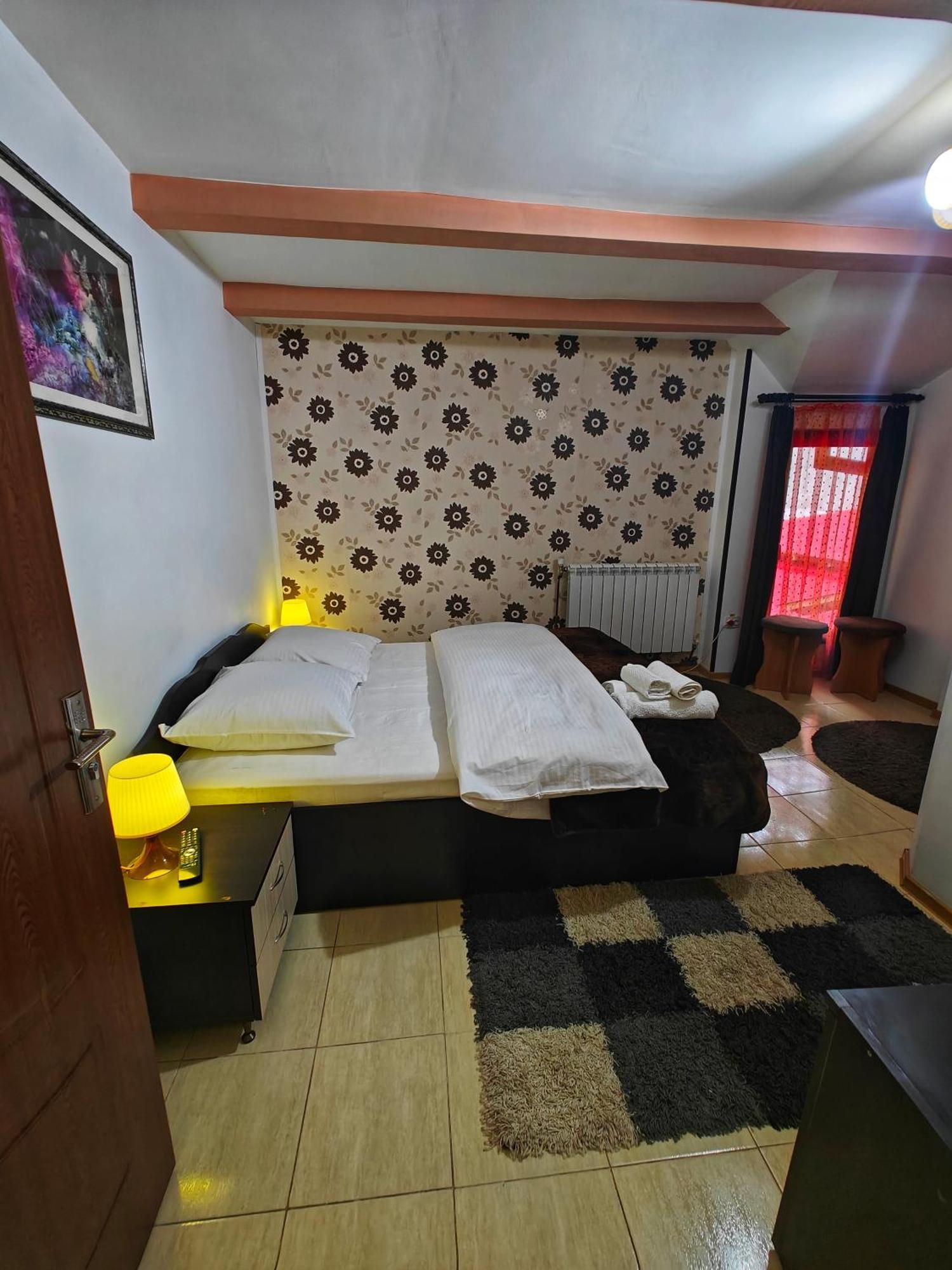 Casa Miclau Apartment เบยเล เฮร์คูลาเน ภายนอก รูปภาพ