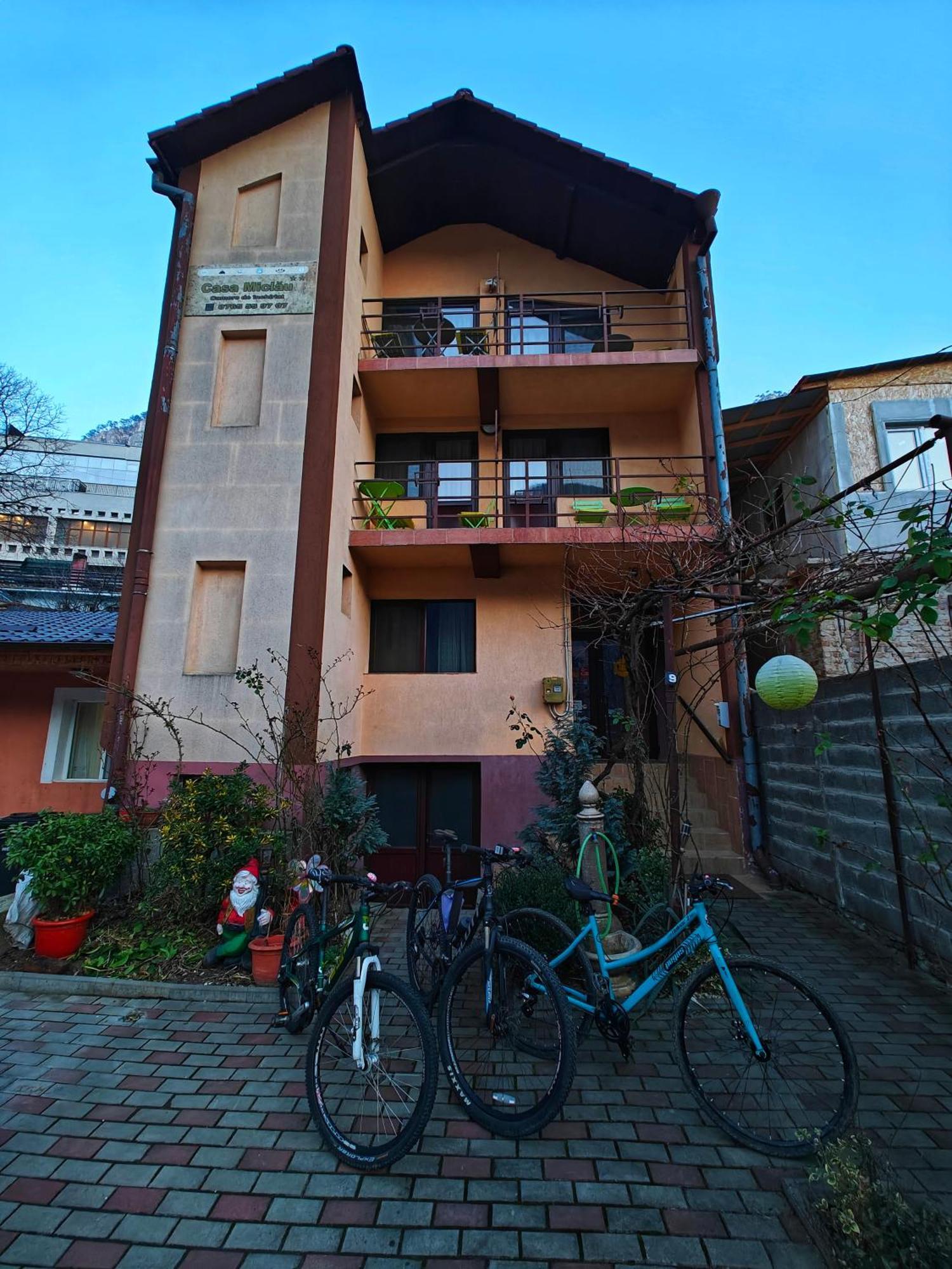 Casa Miclau Apartment เบยเล เฮร์คูลาเน ภายนอก รูปภาพ