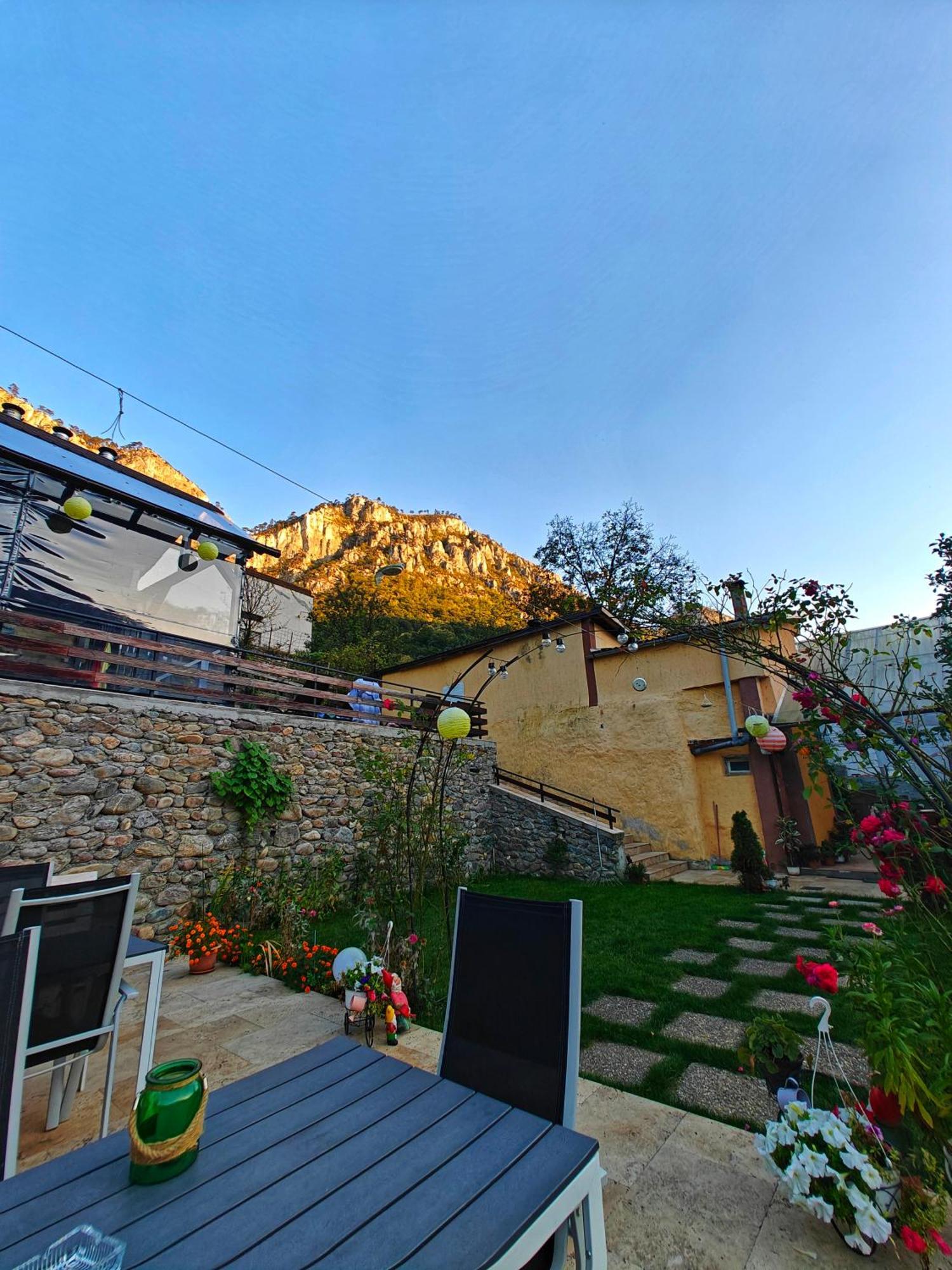 Casa Miclau Apartment เบยเล เฮร์คูลาเน ภายนอก รูปภาพ