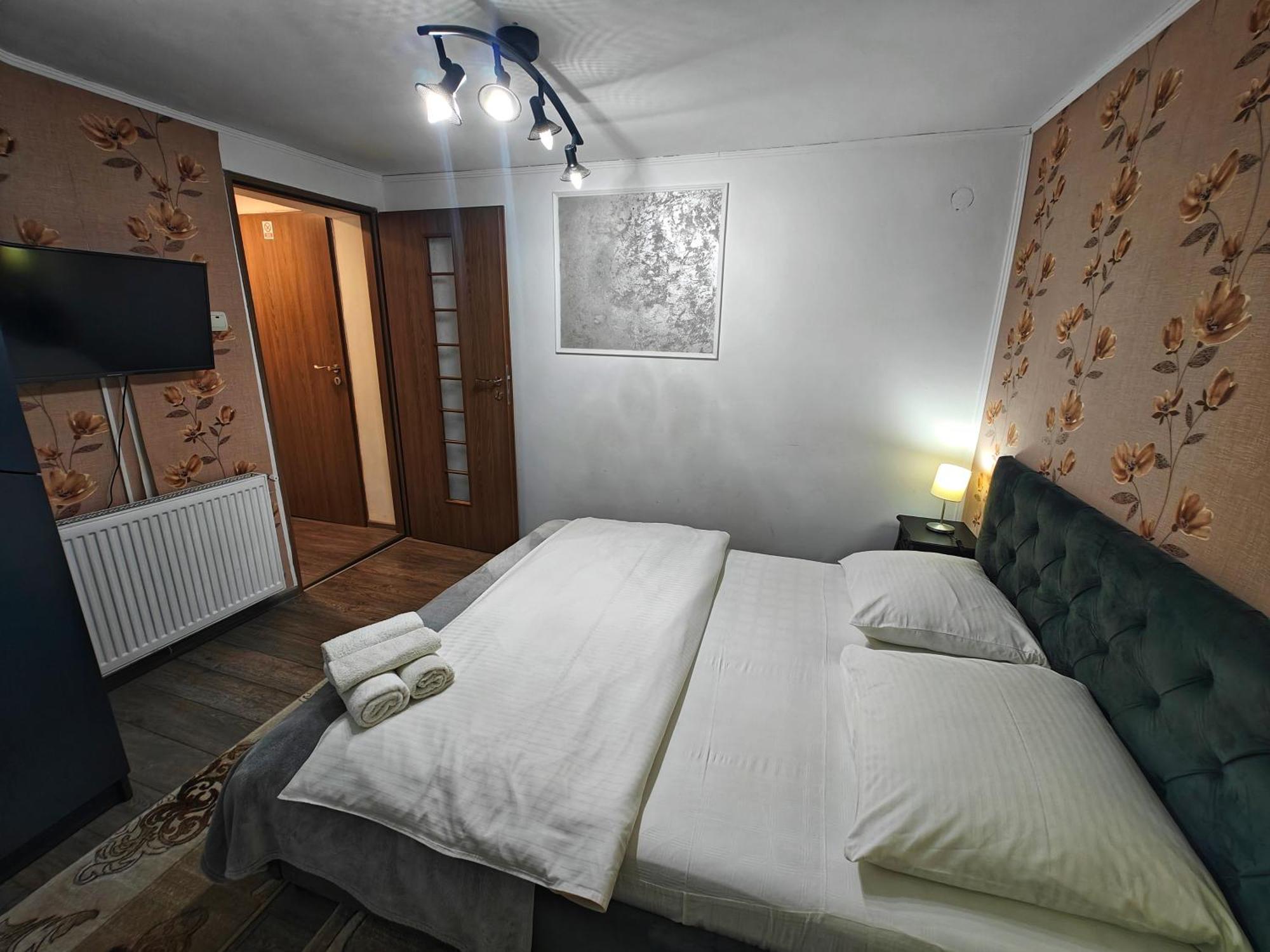 Casa Miclau Apartment เบยเล เฮร์คูลาเน ภายนอก รูปภาพ